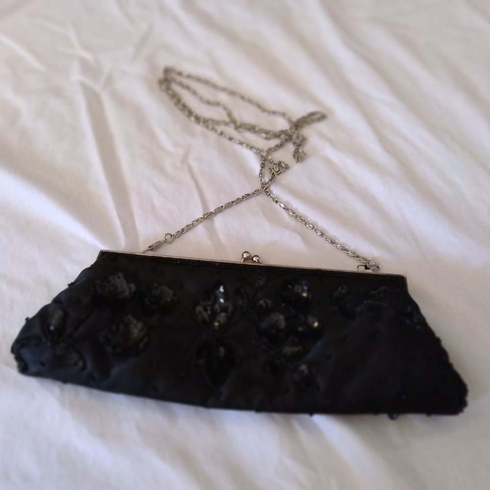 Exquisite Formal Evening Bag with Silver Chain